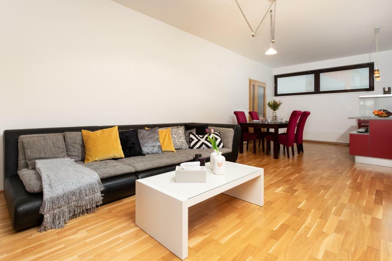 Prague Days - Family 2Bdr Apt - Garage Parking - Balcony Extérieur photo