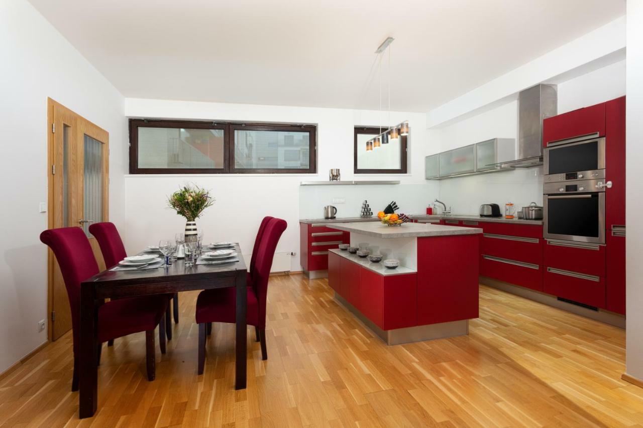 Prague Days - Family 2Bdr Apt - Garage Parking - Balcony Extérieur photo